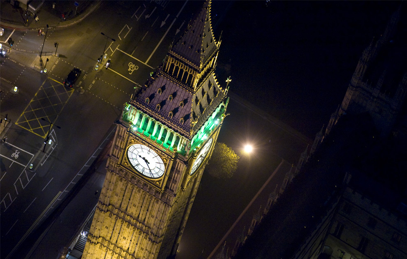Illustration for article titled Spectacular Night Photography of London Causes Awe, Vertigo
